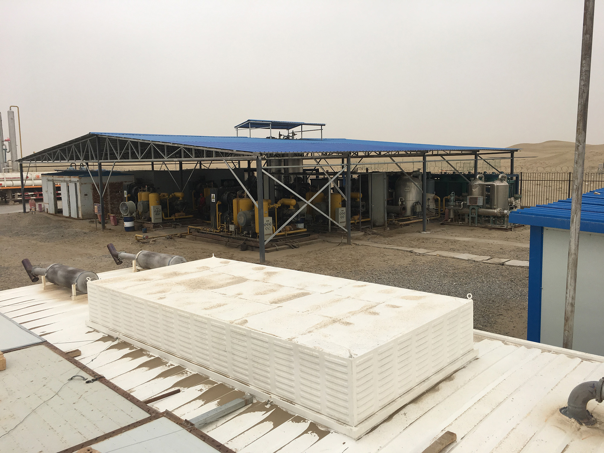 �½�ĳ����Ȼ��վ